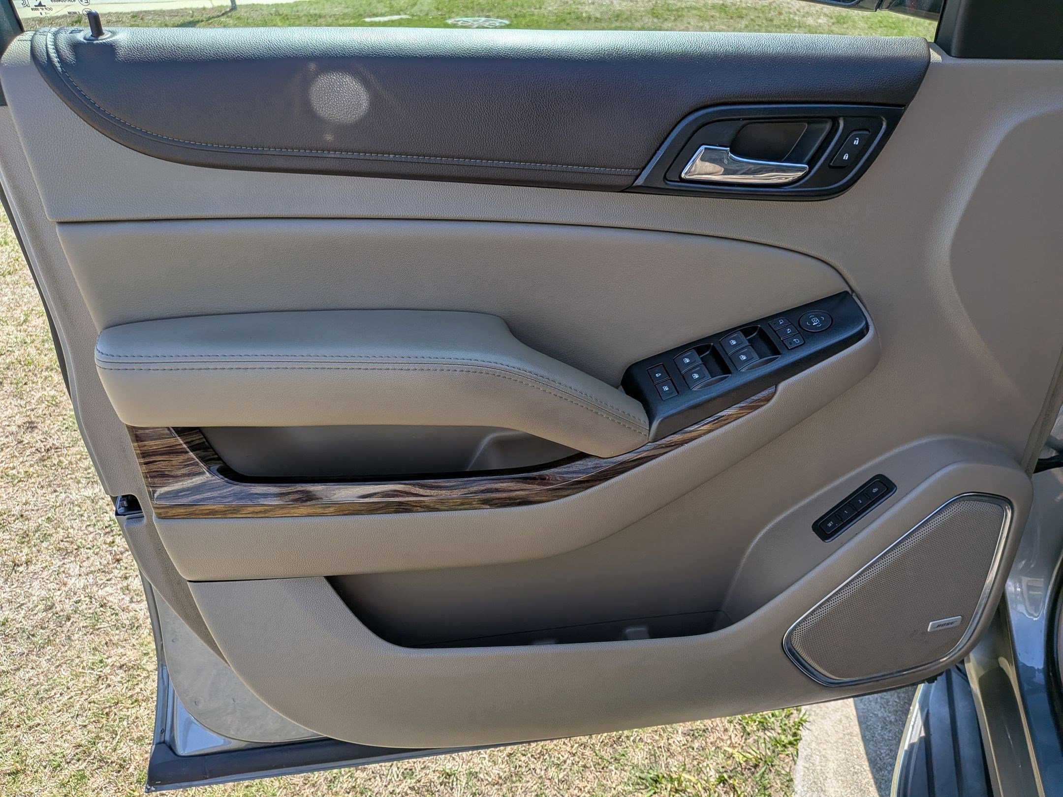 Used 2019 GMC Yukon SLT w/ Premium Edition image 11