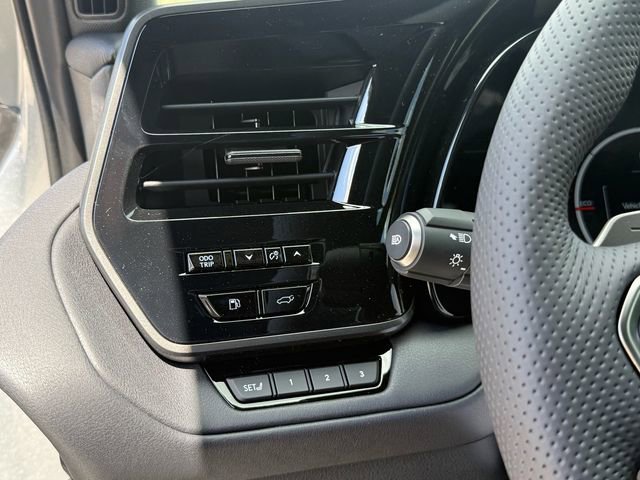 New 2026 Lexus TX 500h AWD image 13