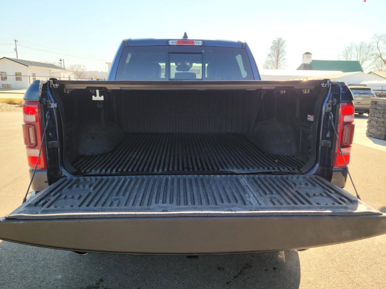 Used 2022 RAM 1500 Laramie w/ Sport Appearance Package AWD/4WD image 21