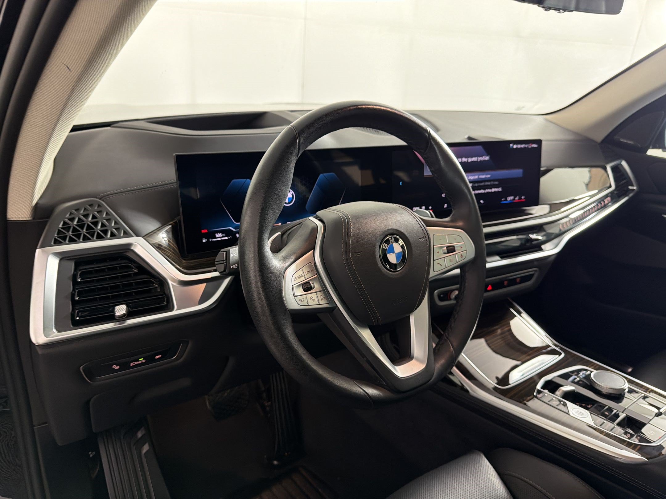 Used 2026 BMW X7 xDrive40i AWD/4WD image 4