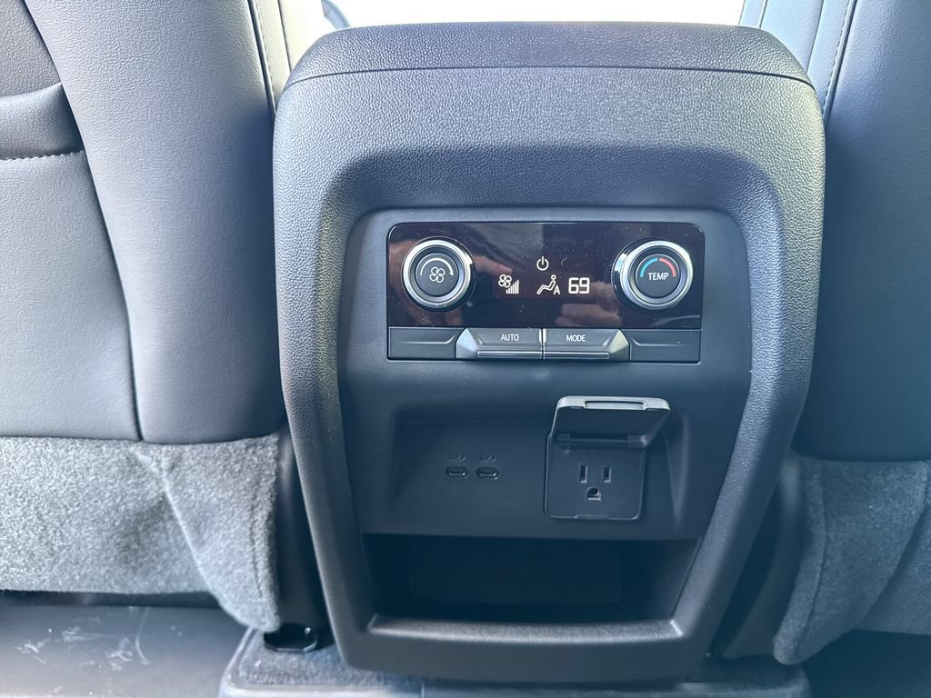 New 2026 Buick Enclave Preferred w/ Power Package AWD/4WD image 38