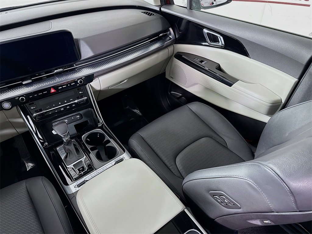 Used 2024 Kia Carnival SX Prestige image 28