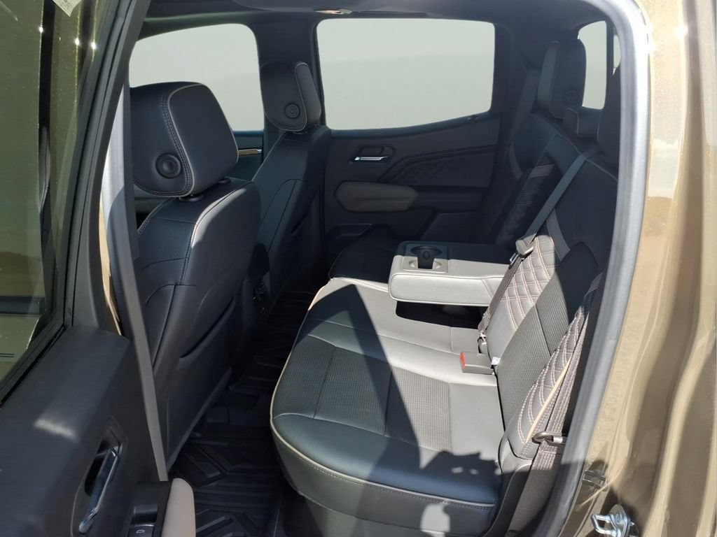 Used 2024 GMC Canyon Denali AWD/4WD image 29