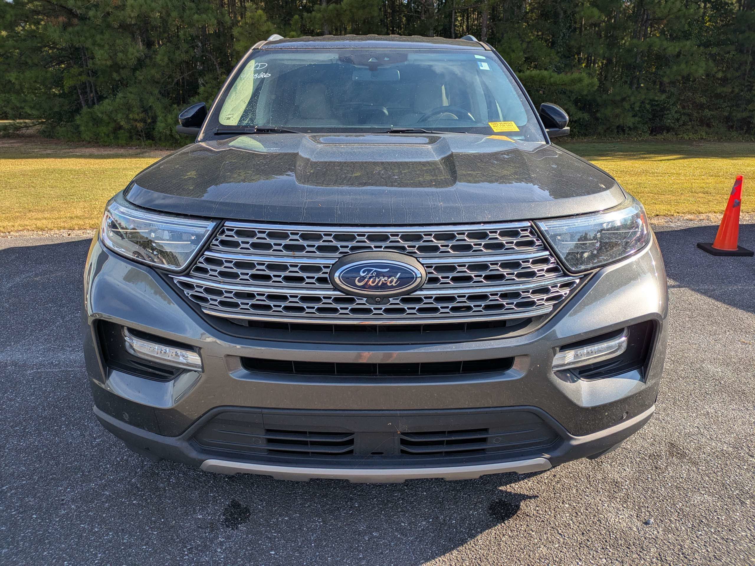 Used 2020 Ford Explorer Limited RWD image 3