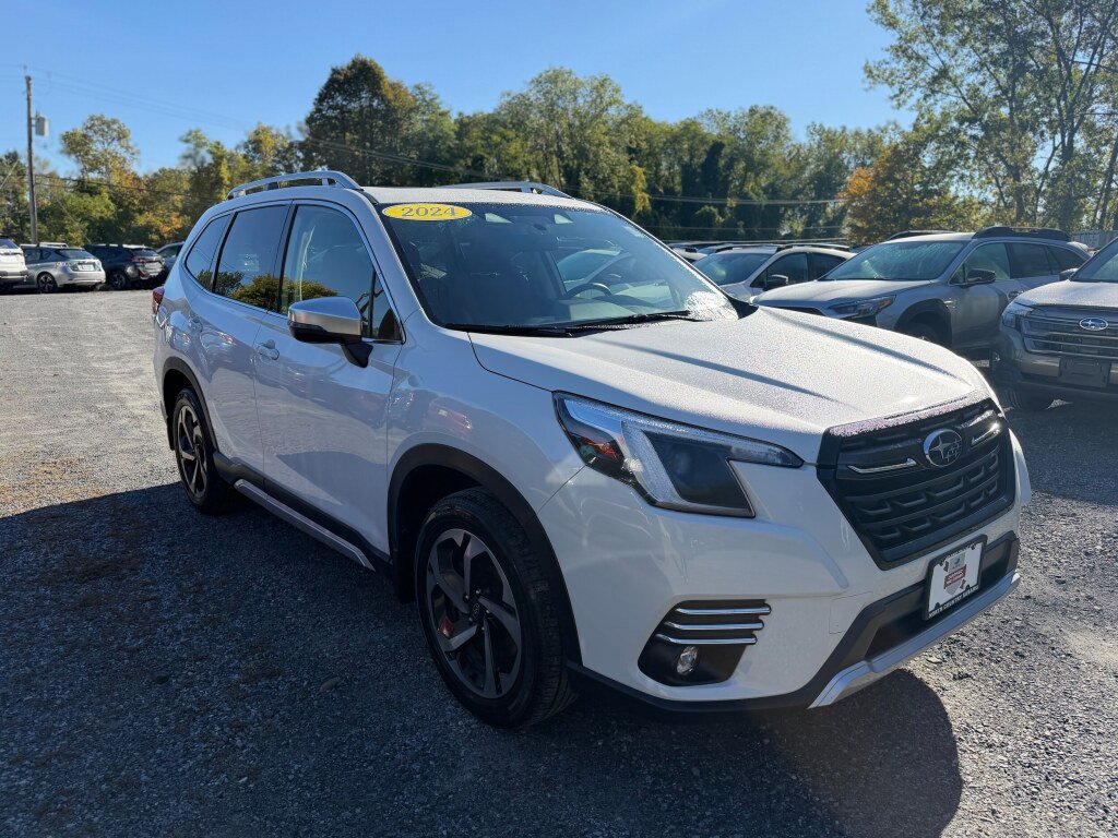 Used 2024 Subaru Forester Touring image 6