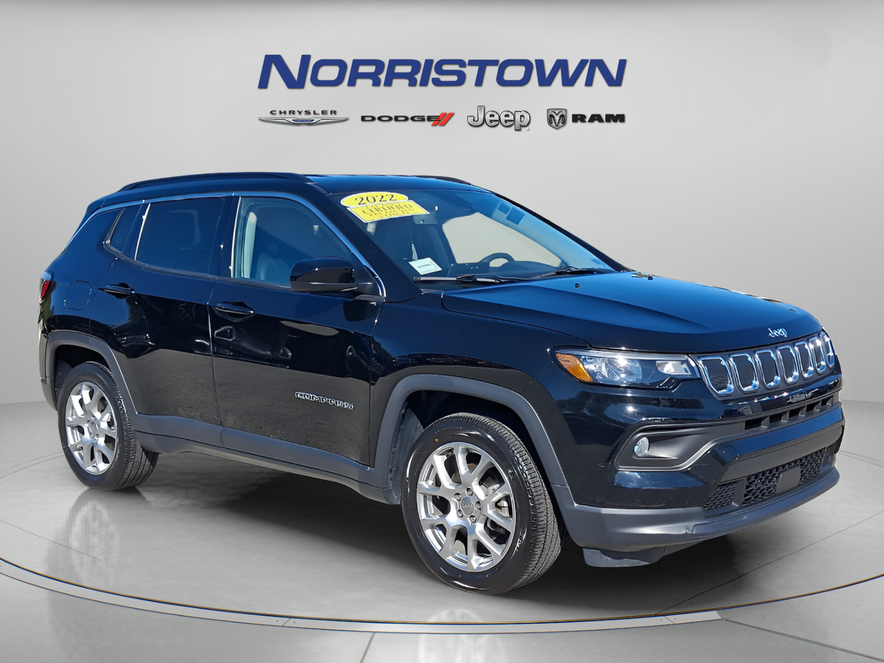 Certified 2022 Jeep Compass Latitude AWD/4WD image 1