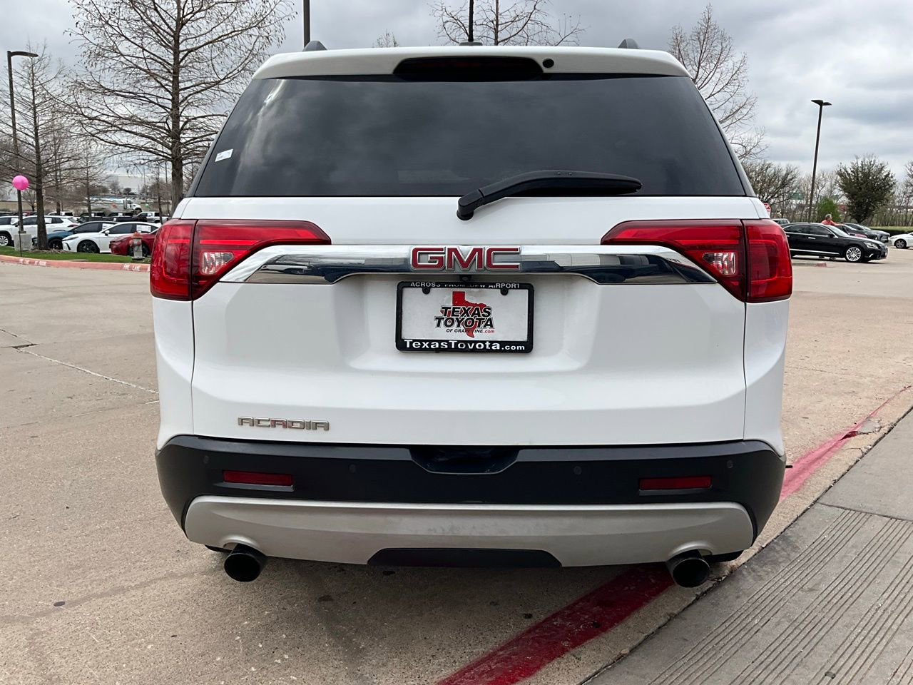 Used 2018 GMC Acadia SLT image 7