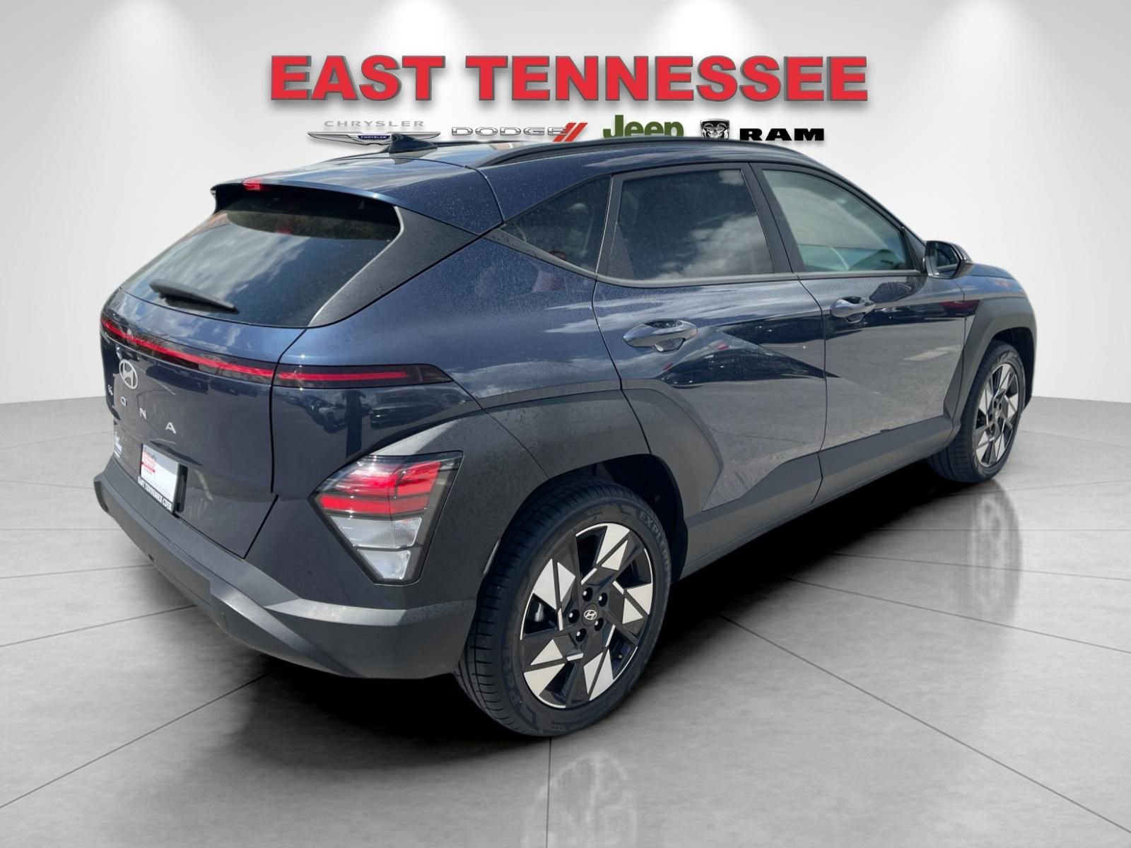 Used 2024 Hyundai Kona SEL image 3