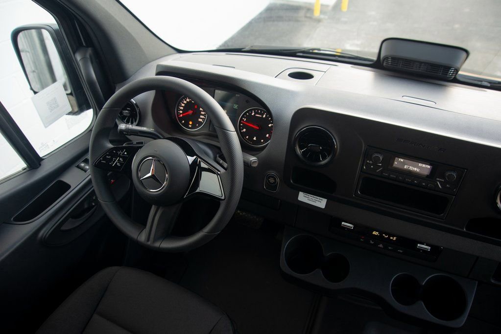 New 2025 Mercedes-Benz Sprinter 2500 image 27