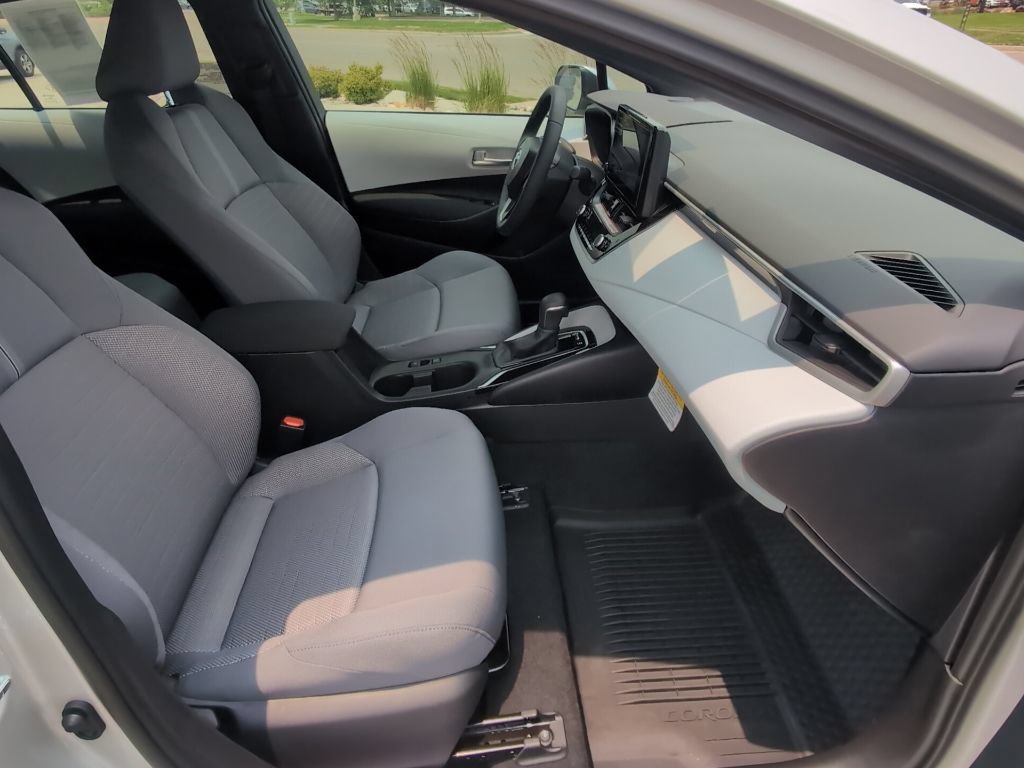 Used 2026 Toyota Corolla SE FWD image 24