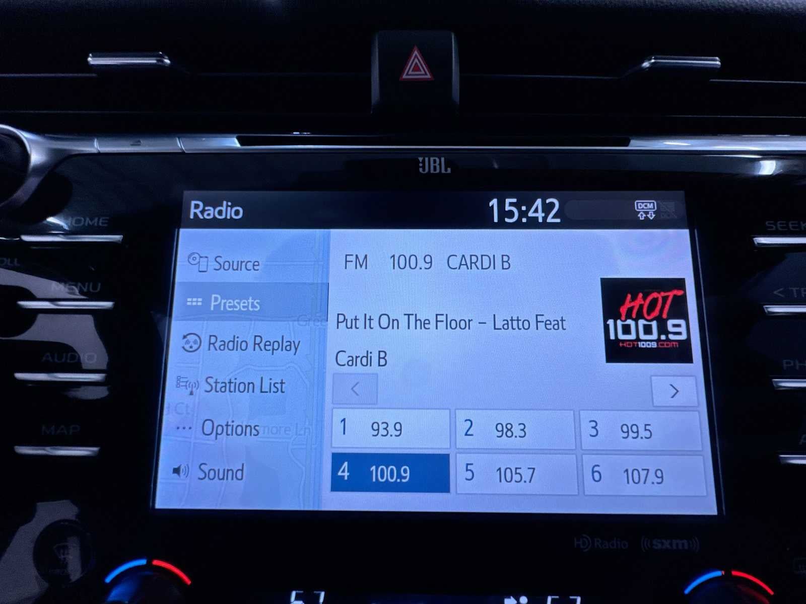 Used 2019 Toyota Camry XSE w/ Navigation Package FWD image 26