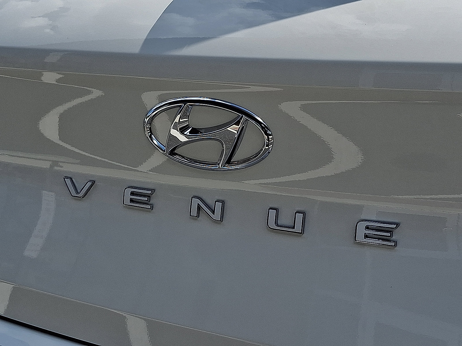 New 2026 Hyundai Venue SEL FWD image 5