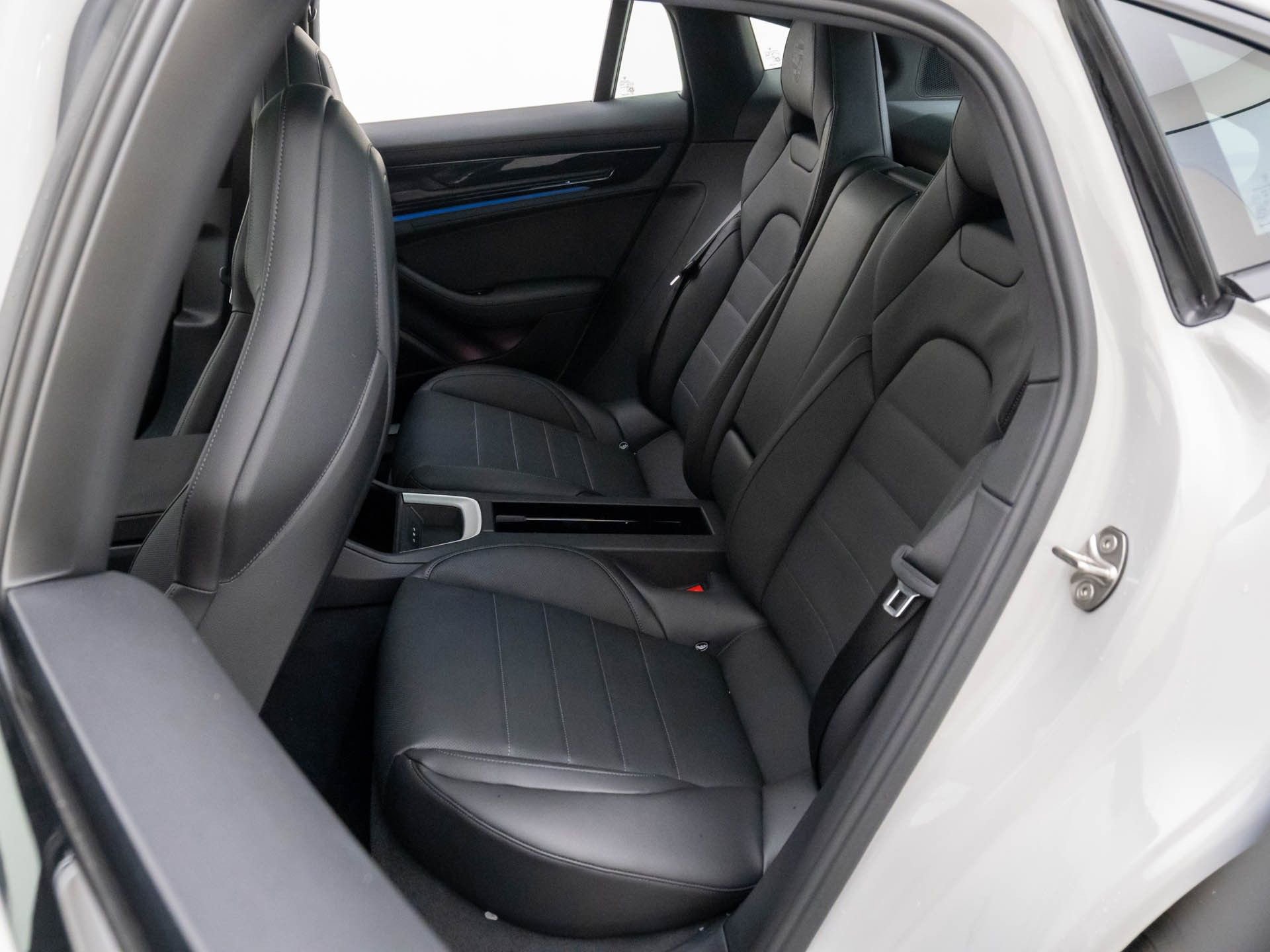 New 2026 Porsche Panamera 4 image 16