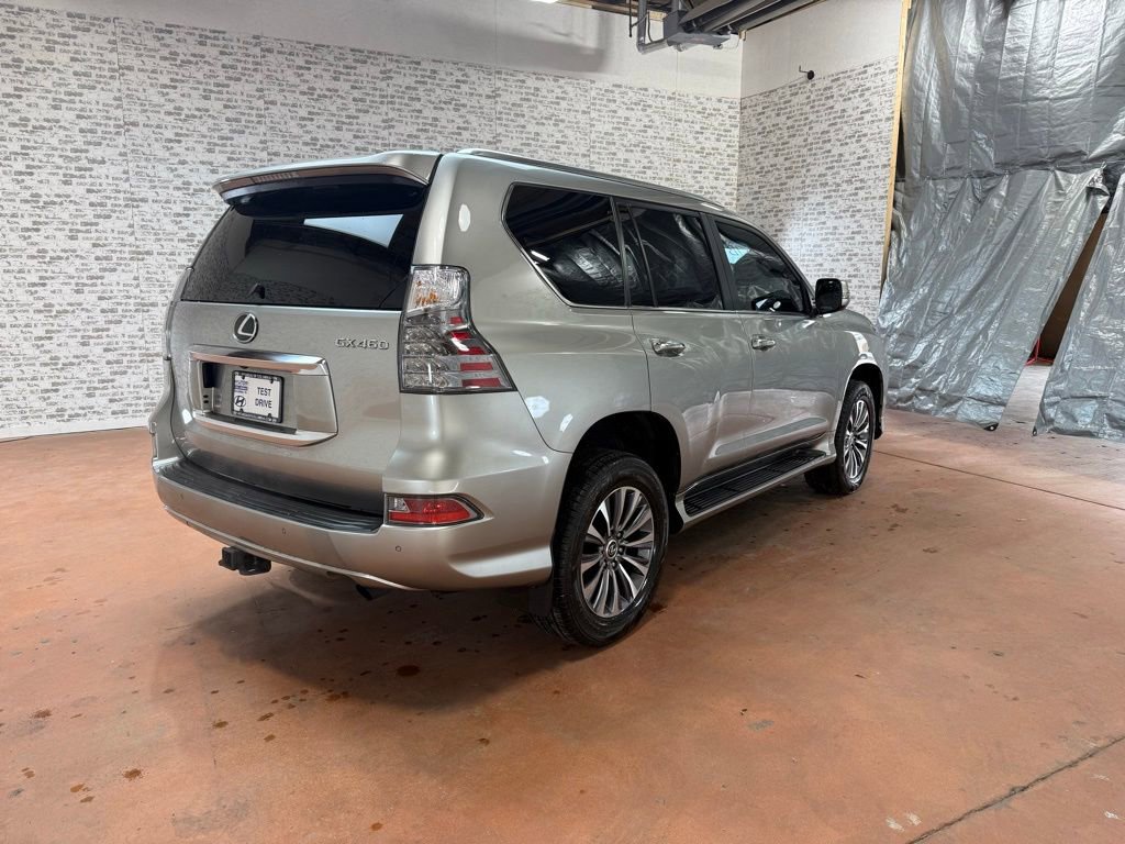 Used 2023 Lexus GX 460 Luxury w/ Accessory Package image 7