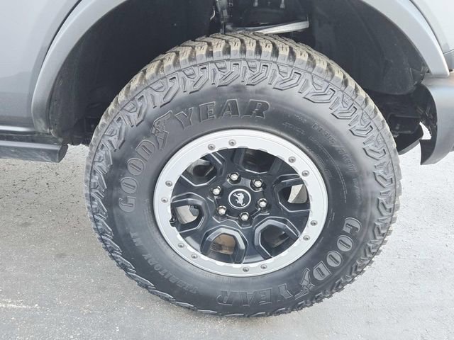 Used 2023 Ford Bronco Badlands w/ Sasquatch Package image 16