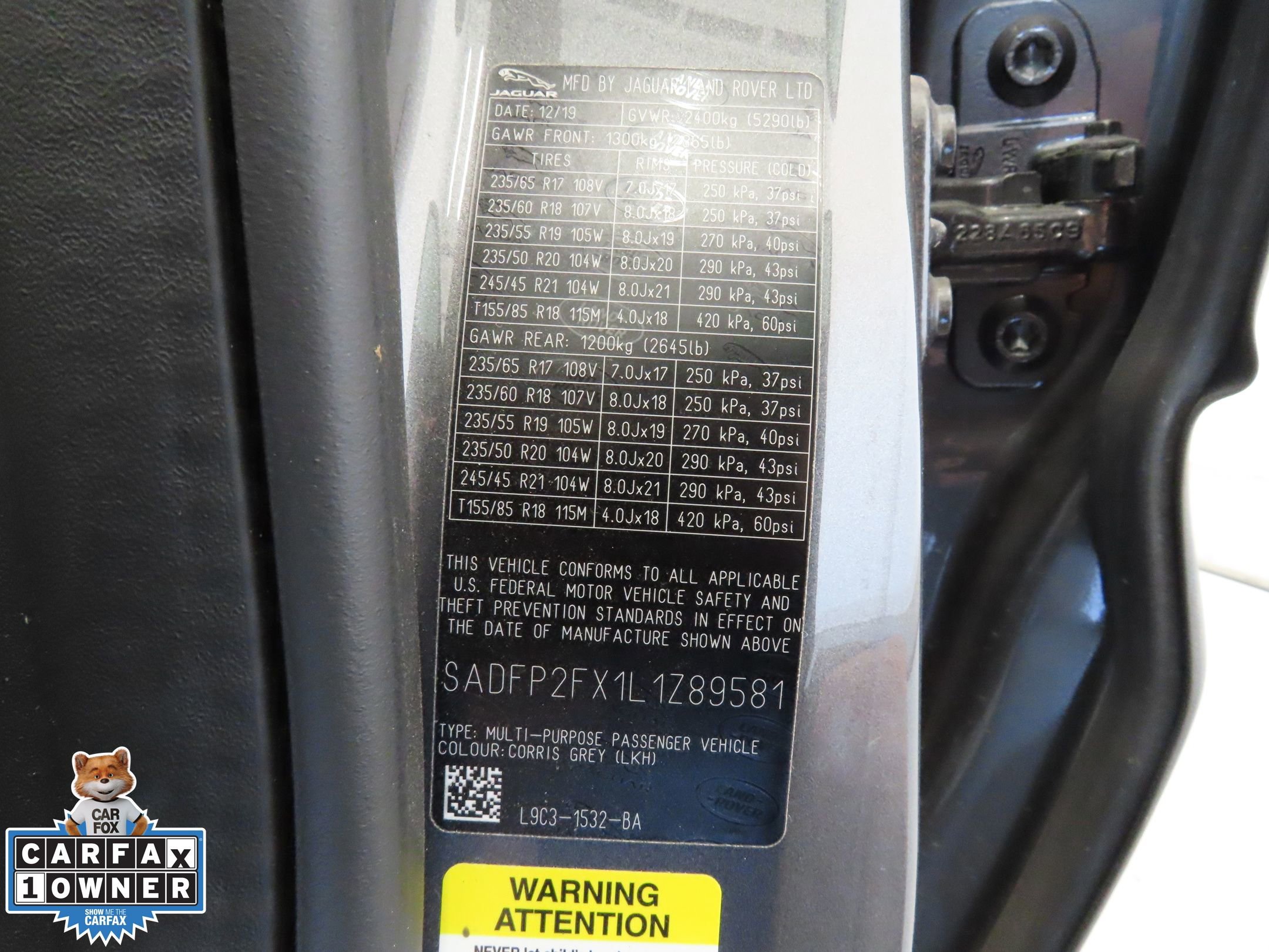 Used 2020 Jaguar E-PACE SE image 28