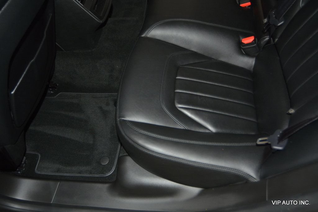 Used 2014 Maserati Quattroporte GTS RWD image 24