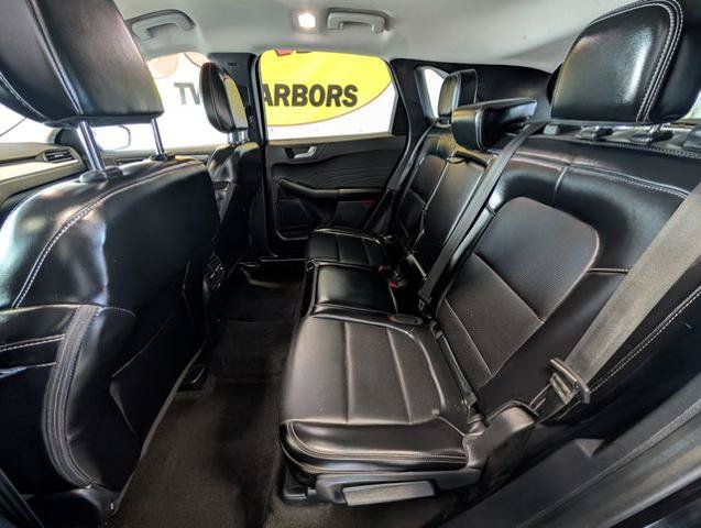 Certified 2024 Ford Escape Platinum AWD/4WD image 27