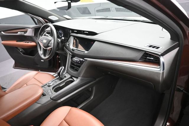 Used 2023 Cadillac XT5 Premium Luxury w/ Technology Package AWD/4WD image 30