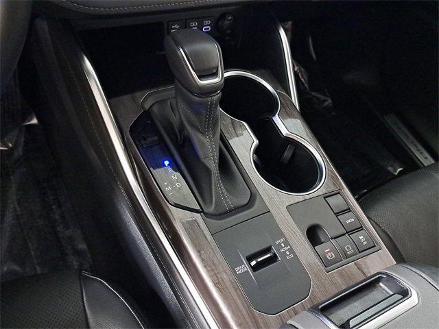 Used 2023 Toyota Highlander Limited image 31