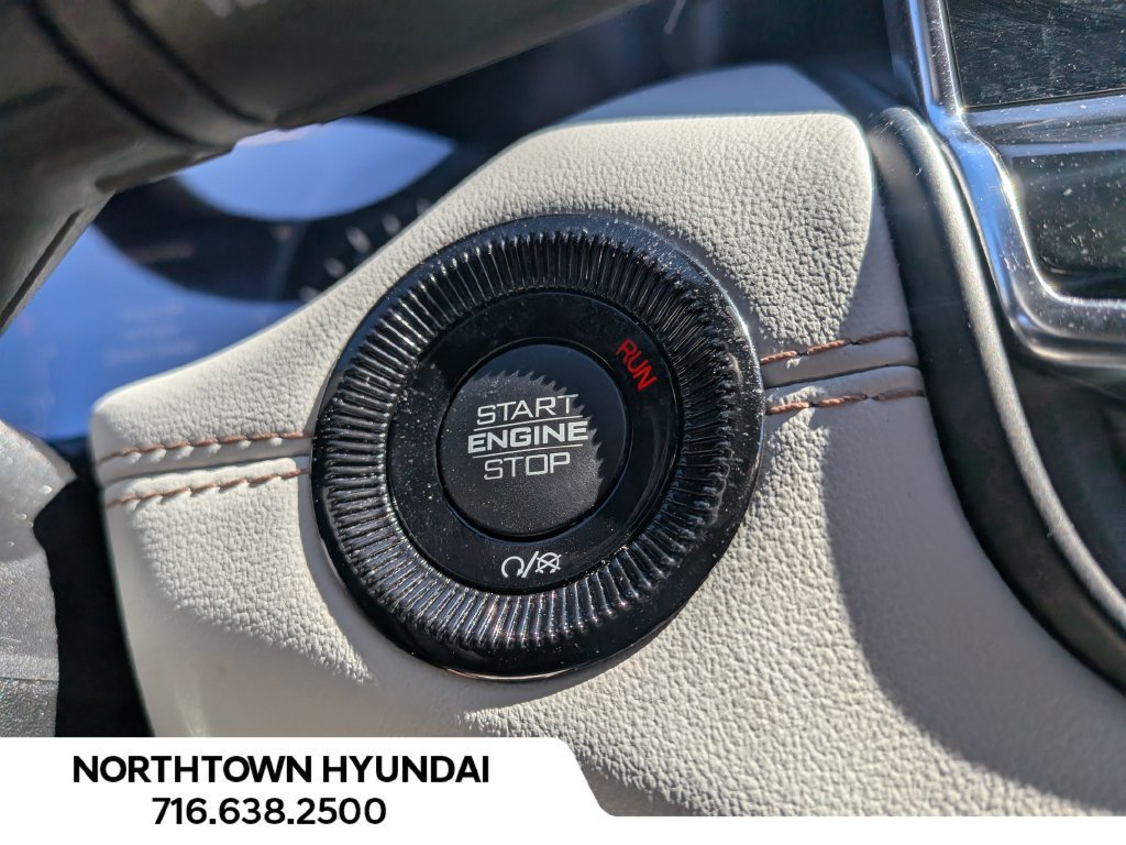 Used 2024 Jeep Compass Limited AWD/4WD image 16