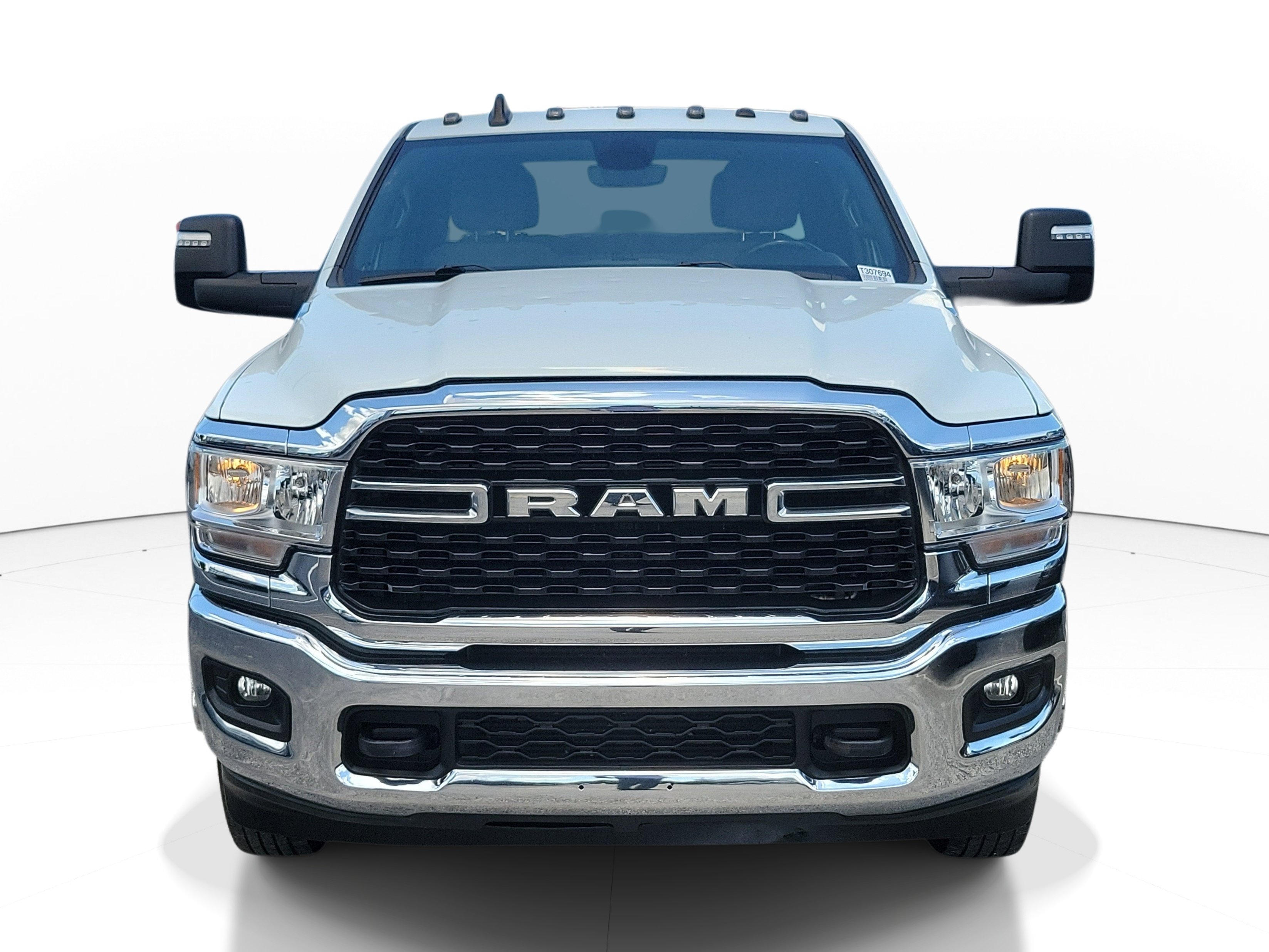 Used 2024 RAM 3500 Big Horn AWD/4WD image 2