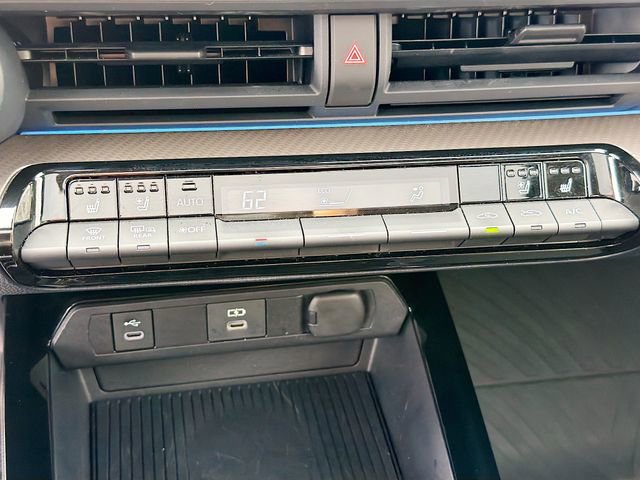 Used 2023 Toyota Prius Limited w/ Limited Premium Package image 16