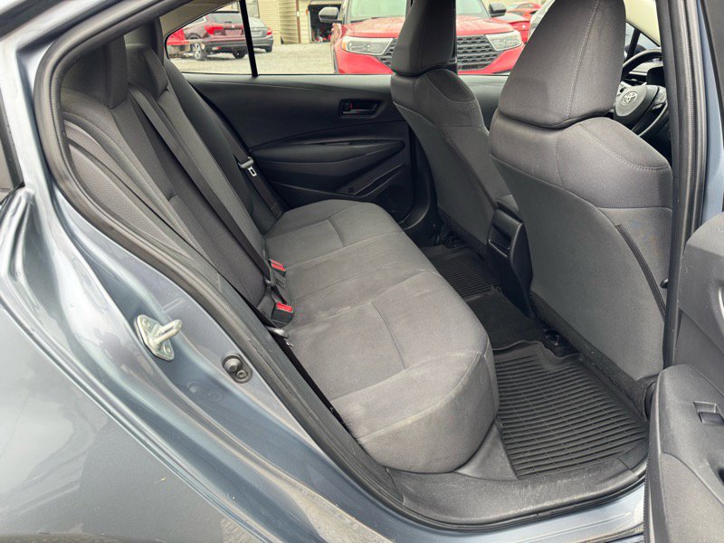 Used 2022 Toyota Corolla LE image 14