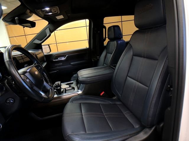 Used 2024 Chevrolet Silverado 1500 High Country w/ Technology Package AWD/4WD image 10
