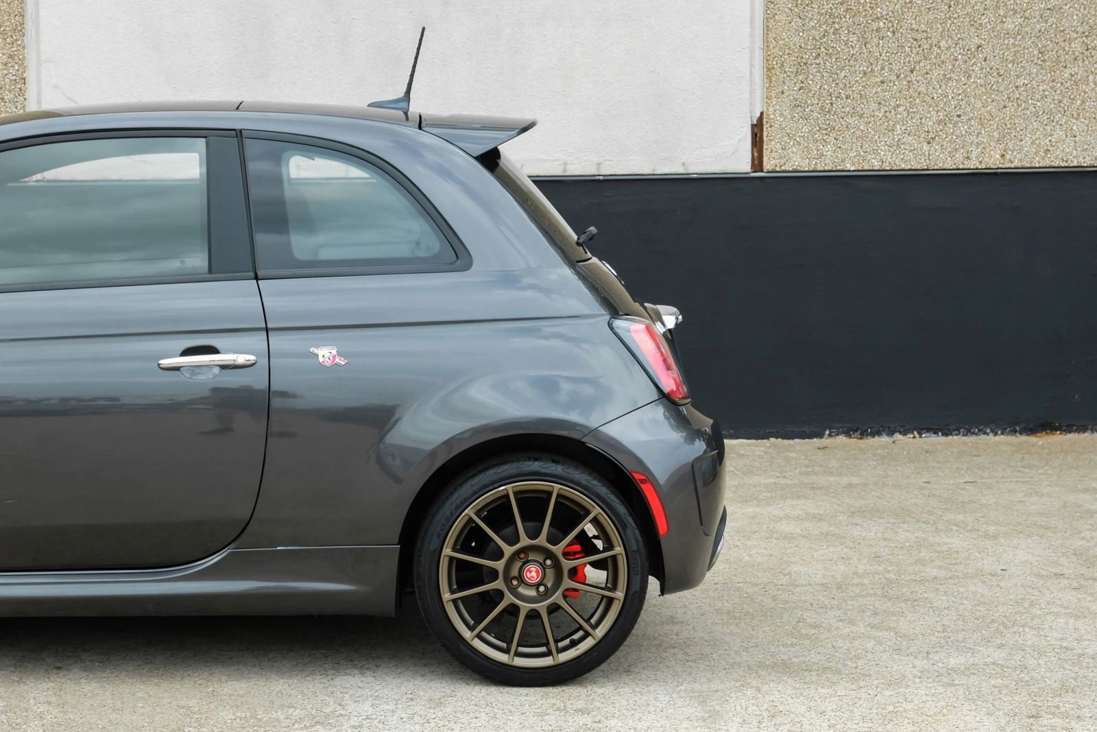 Used 2018 FIAT 500 Abarth w/ Popular Equipment Package image 17