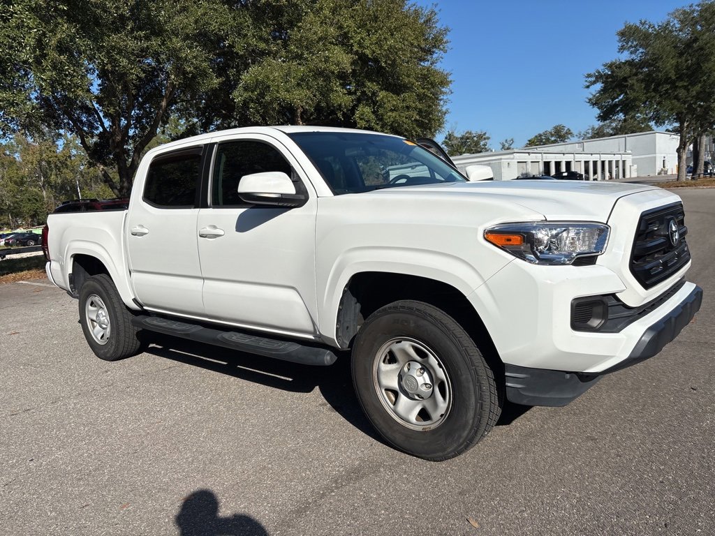 Used 2017 Toyota Tacoma SR image 1