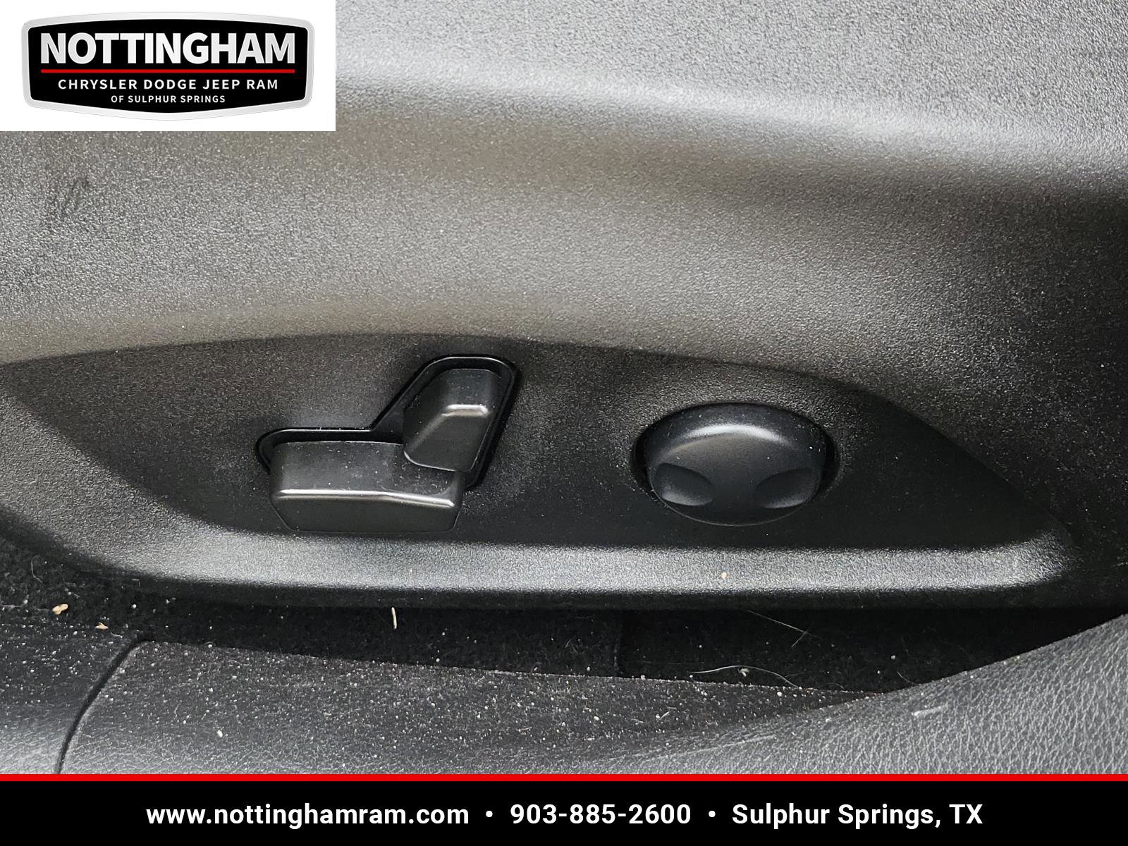 Used 2022 Jeep Renegade Latitude w/ Convenience Group AWD/4WD image 28