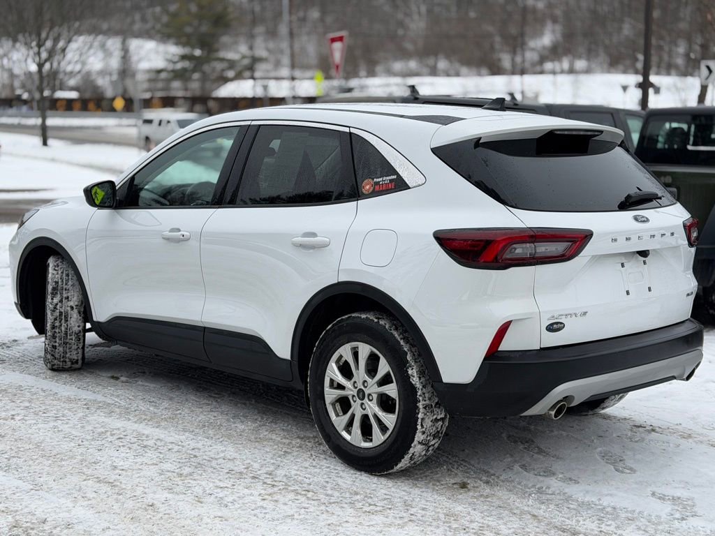 Used 2023 Ford Escape Active image 3