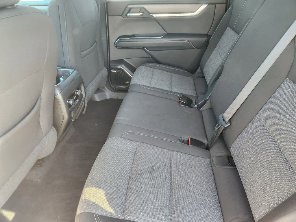 Used 2025 GMC Acadia Elevation image 29