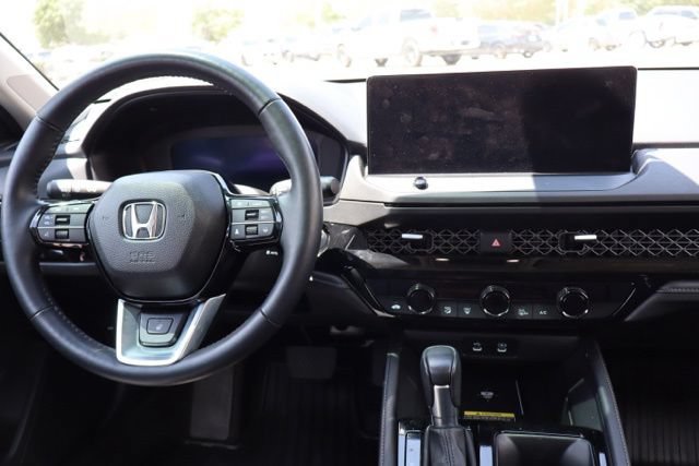 Used 2025 Honda Accord Touring image 13