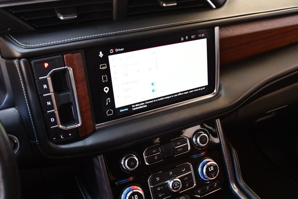 Used 2023 GMC Yukon Denali Ultimate AWD/4WD image 13