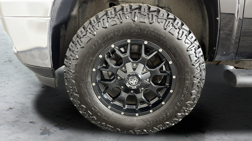 Used 2013 Chevrolet Silverado 2500 LTZ AWD/4WD image 42