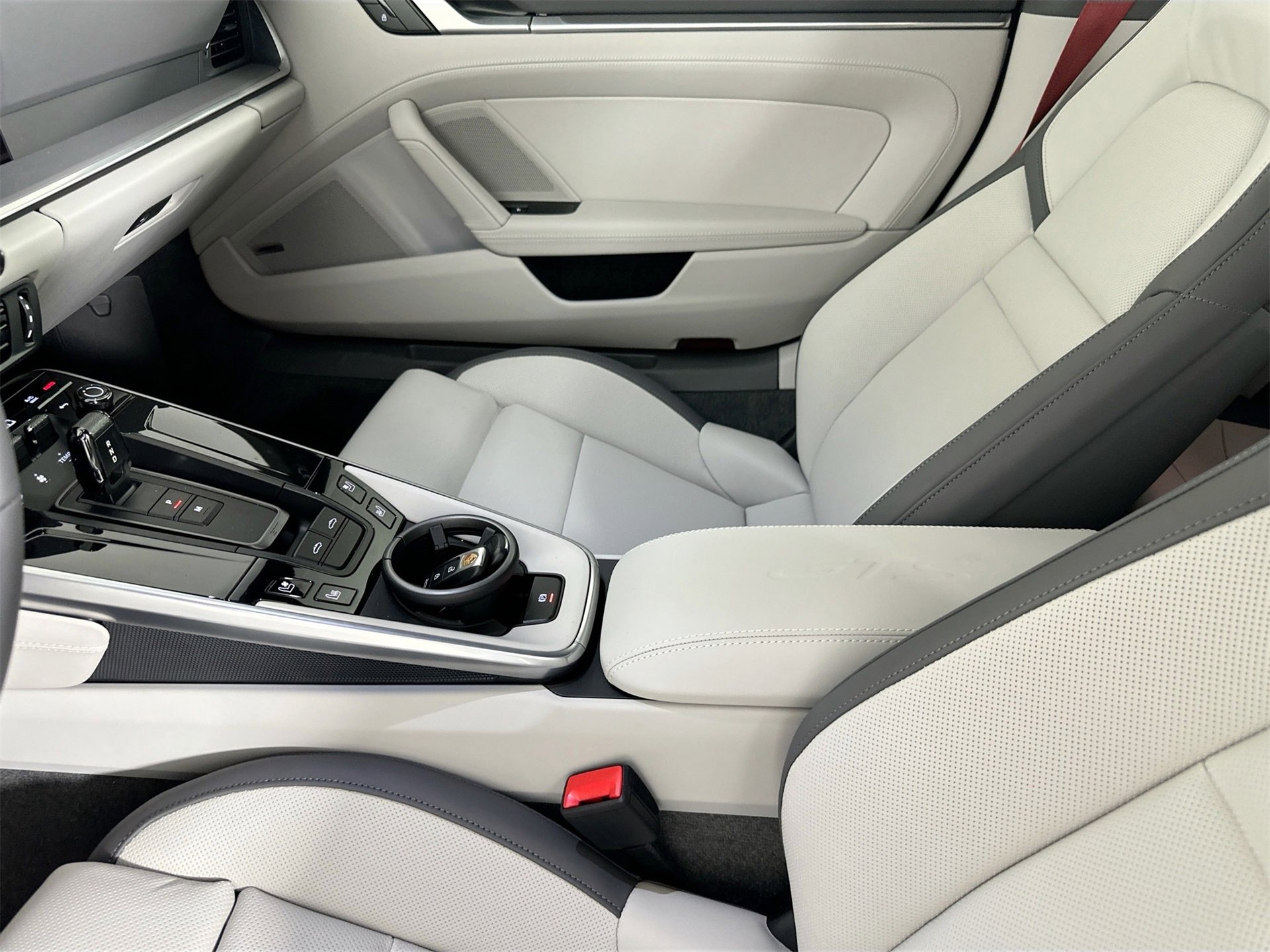 Certified 2026 Porsche 911 Targa 4 GTS image 30