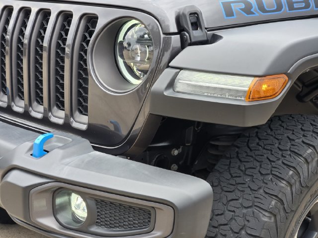 Used 2023 Jeep Wrangler Unlimited Rubicon 4xe w/ Cold Weather Group AWD/4WD image 8