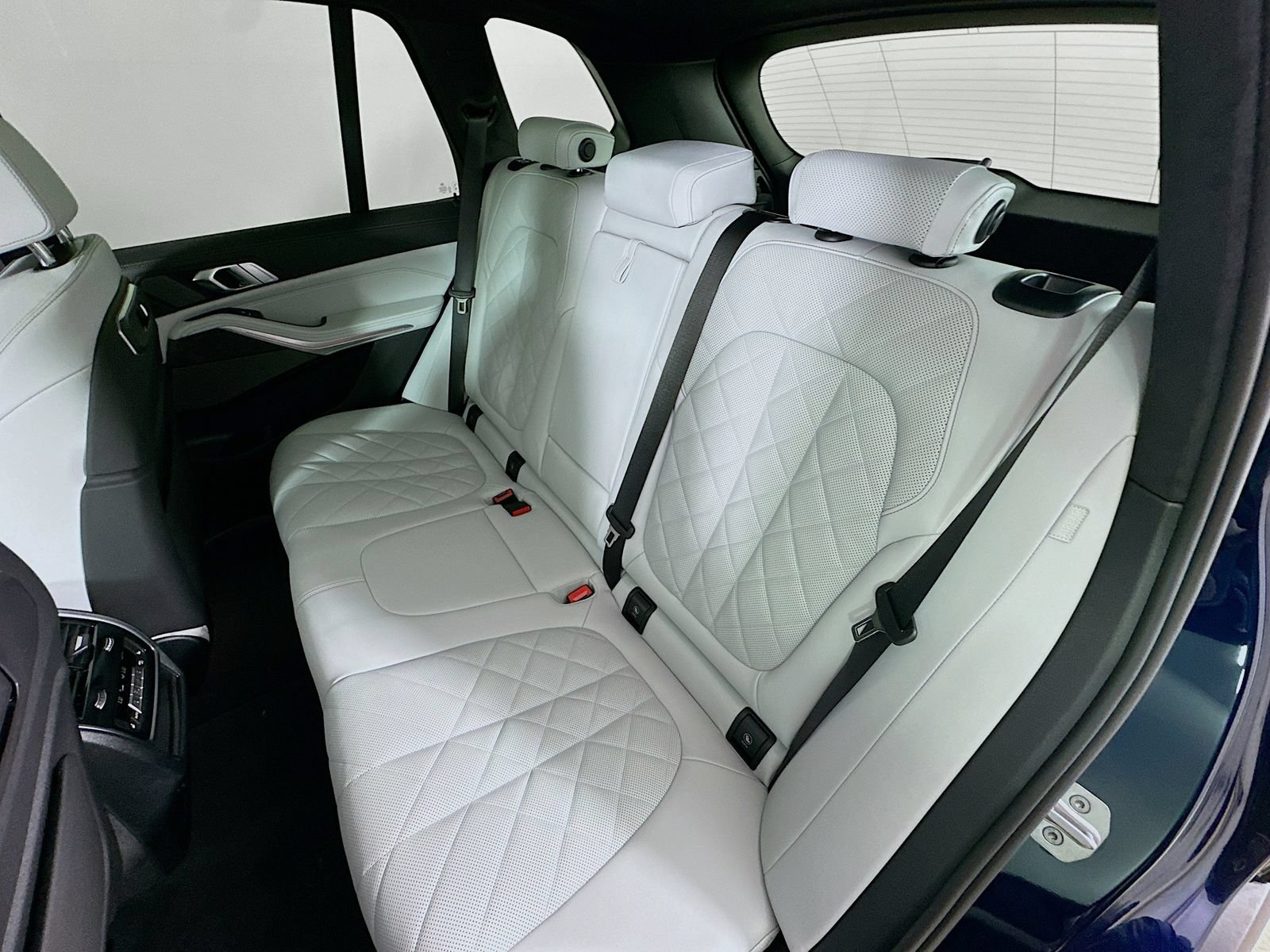New 2026 BMW X5 xDrive50e AWD/4WD image 35