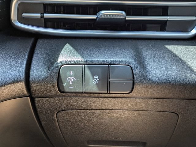 Used 2024 Hyundai Elantra SEL FWD image 25