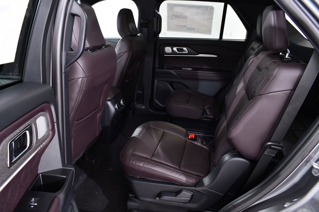 New 2026 Ford Explorer Platinum image 16
