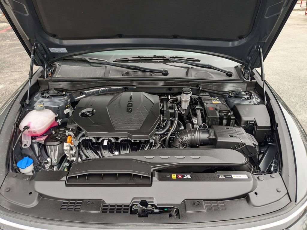 Used 2025 Hyundai Sonata SEL FWD image 28
