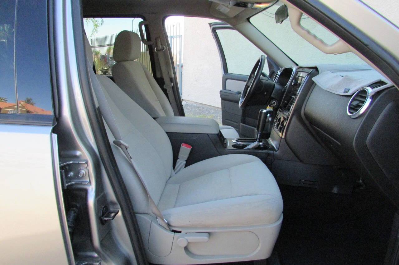 Used 2008 Ford Explorer XLT RWD image 28