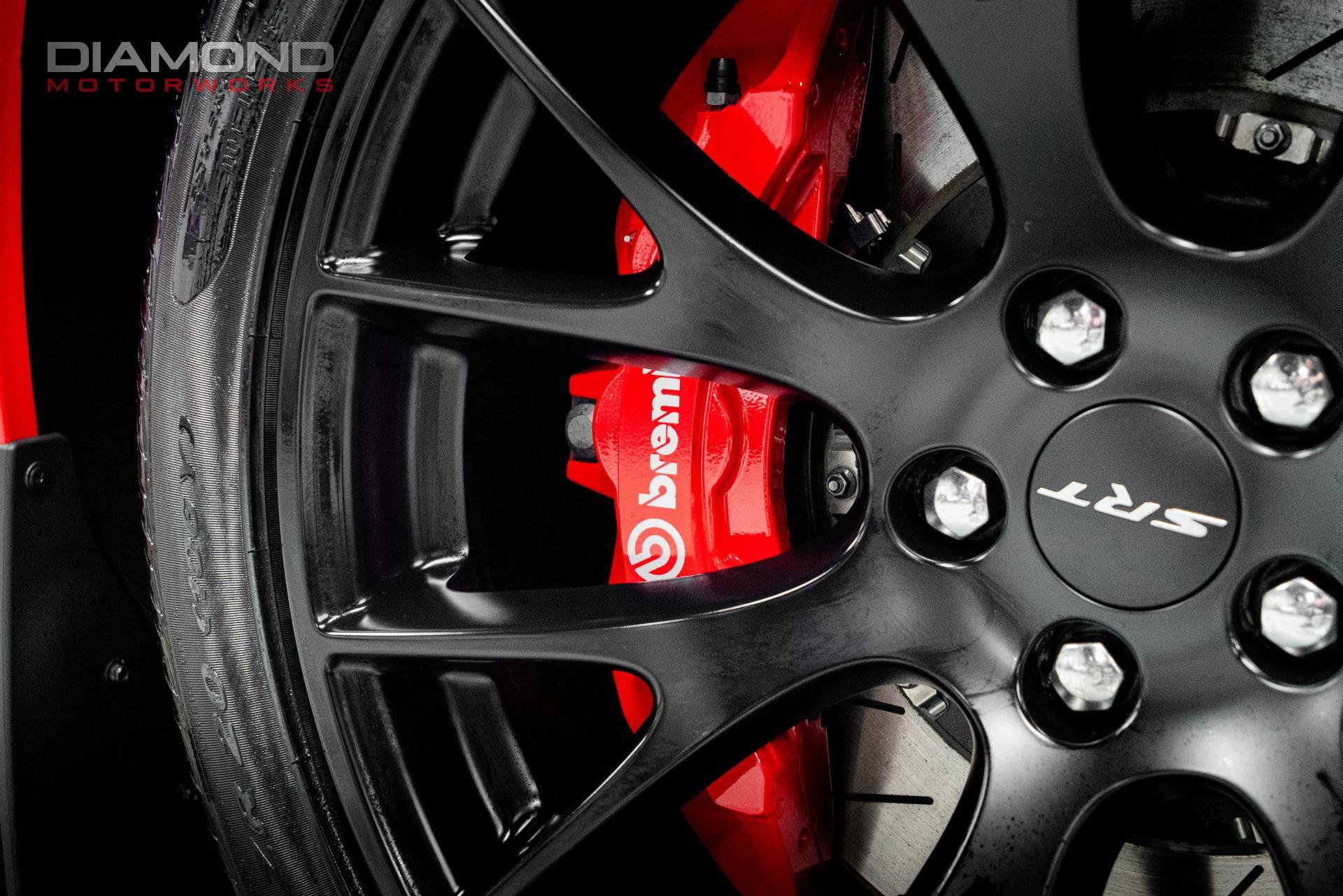 Used 2015 Dodge Challenger SRT Hellcat RWD image 5