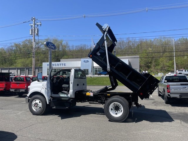 New 2025 Ford F650 2WD Regular Cab Super Duty image 13