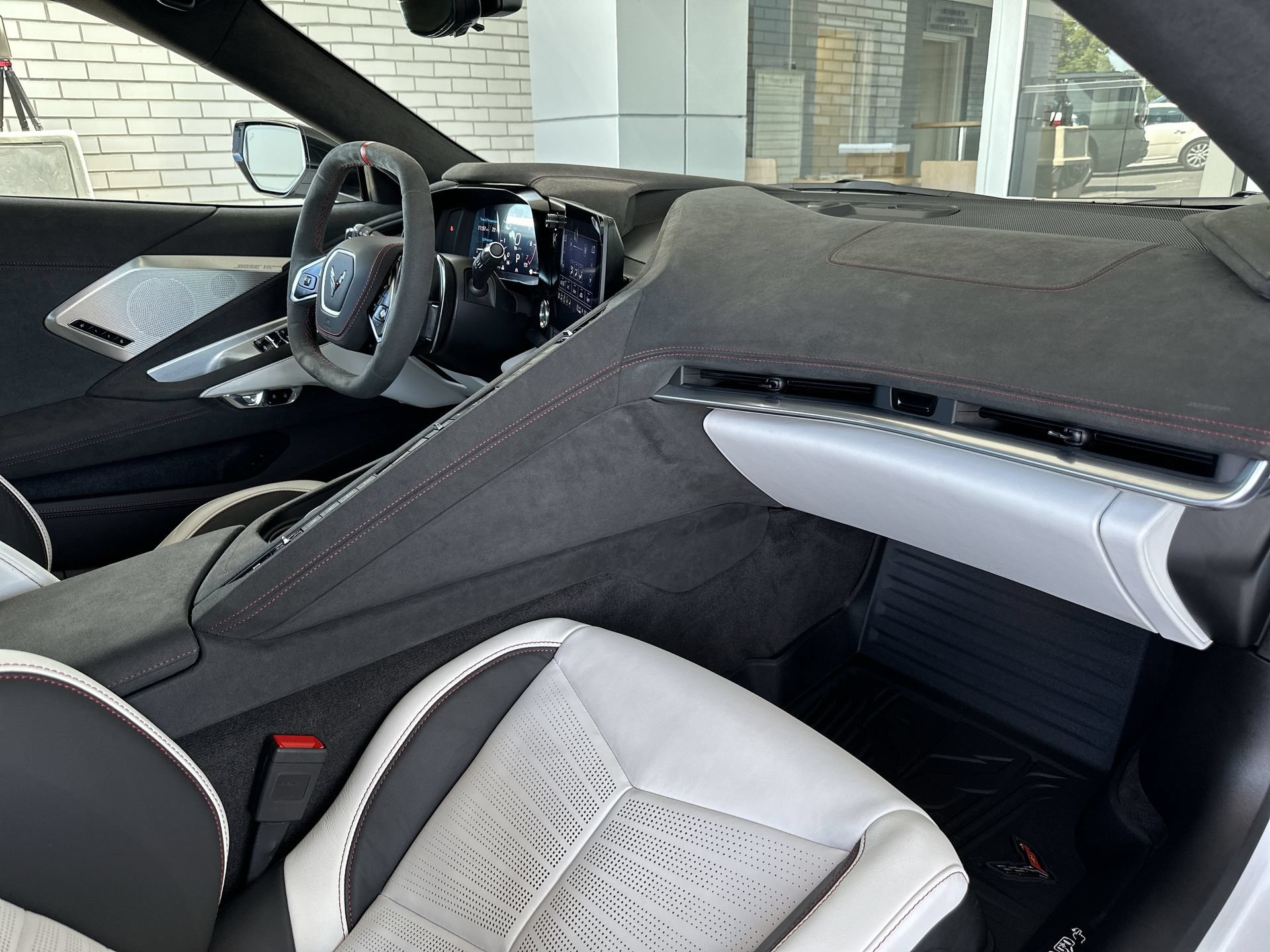 Used 2023 Chevrolet Corvette Stingray Premium Conv w/ Z51 Performance Package RWD image 26