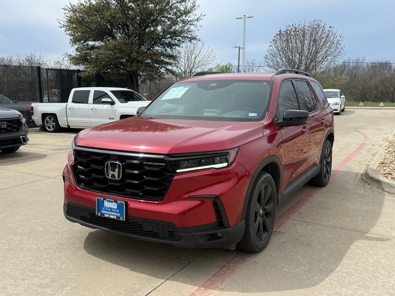 Used 2025 Honda Pilot Black Edition image 1
