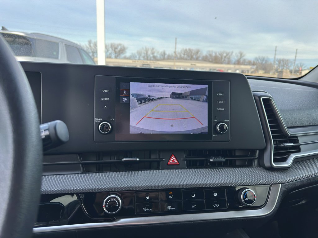 Used 2023 Kia Sportage LX image 19