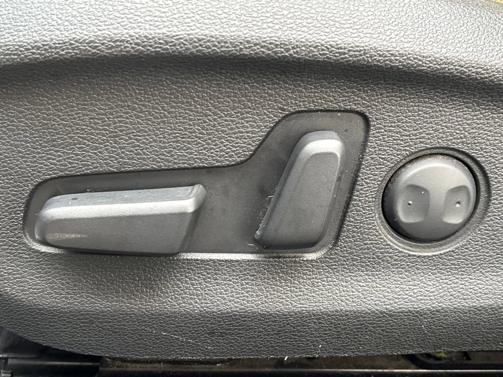 Used 2016 Hyundai Sonata Limited w/ Cargo Package image 9